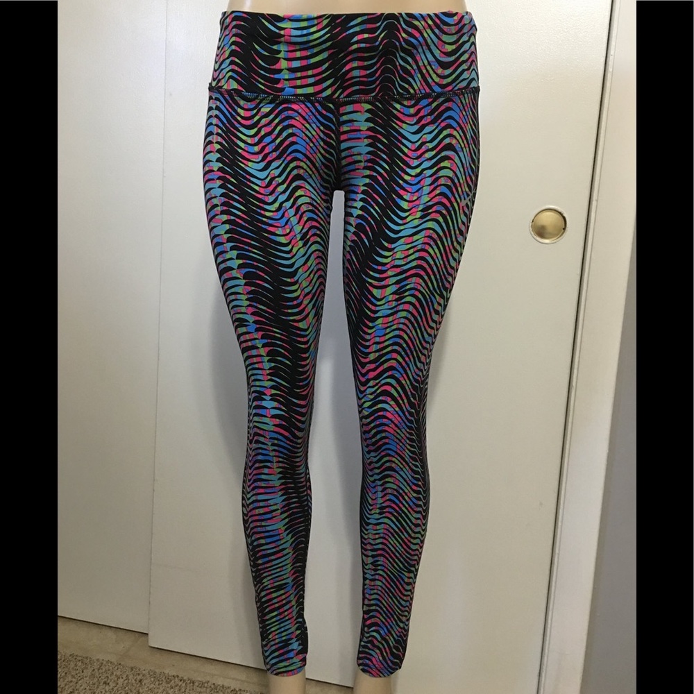 Women’s Nike dri-fit full length leggings size M